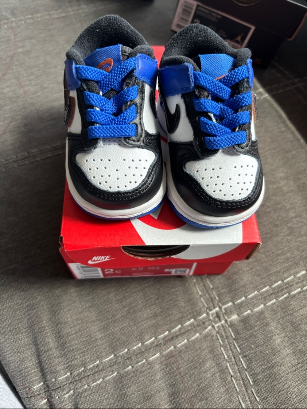 Nike Kids Black White & Bright Blue Low-Top Sneakers